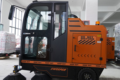 榮事達(dá)電動掃地車怎么選 榮事達(dá)電動掃地車怎么選.jpg